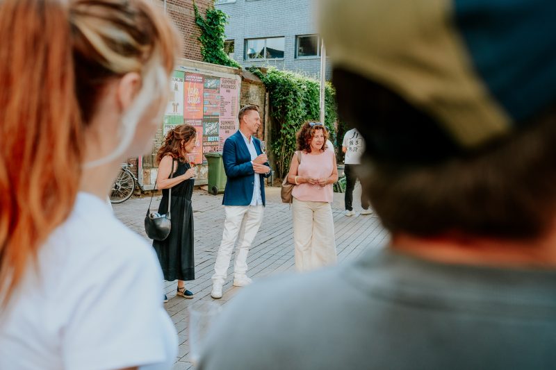 013 EERT HILDE BAERT, STEFAN VAN HULTEN EN MARCELLE HENDRICKX VOOR JARENLANGE INZET: DRIETAL VEREEWIGD MET EEN PERSOONLIJKE CD AAN GEVEL